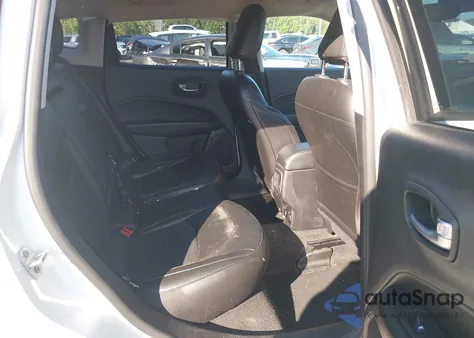 2020 Jeep Compass Limited 4X4 from USA, damaged, VIN 3C4NJDCB6LT245593